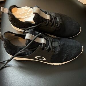NWOT Oakley EVZERO shoes- men’s size 10
